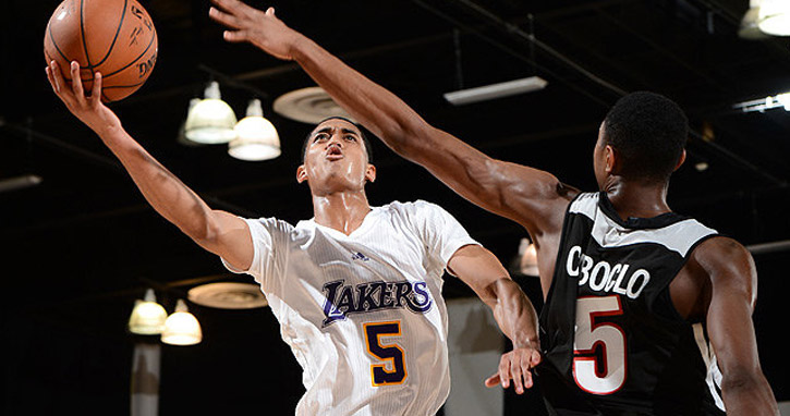 Clarkson trabalha duro. De olho em seu futuro