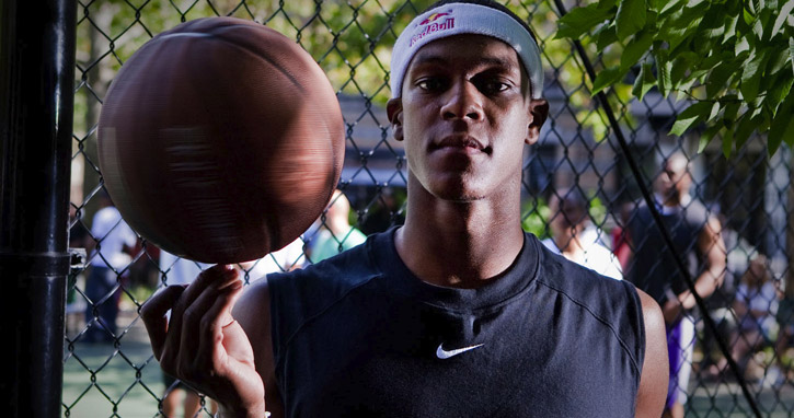 Deveria o Lakers tentar uma troca por Rondo?