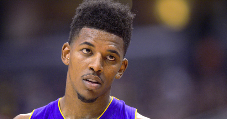 Nick Young se machuca em treinamento