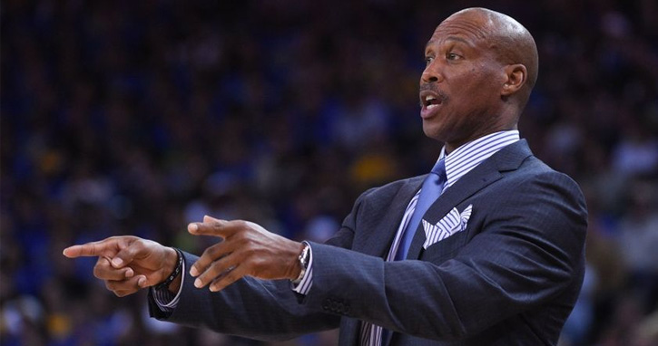 Byron Scott ainda não planeja mudanças no time