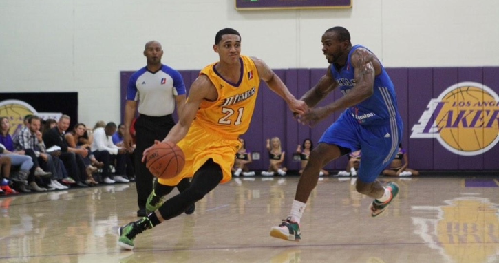 Clarkson e Henry são enviados para D-League