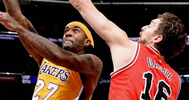 Lakers vence o Bulls após duas prorrogações