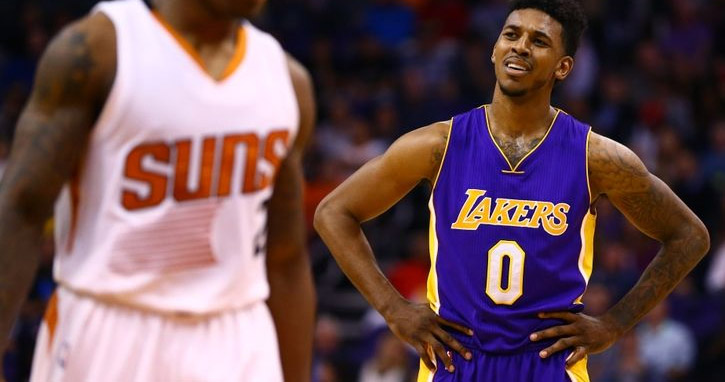 Lakers reage tarde demais e é derrotado pelo Suns