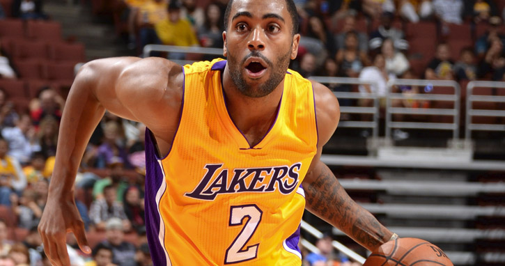 De ressaca, Lakers recebe Magic no Staples Center