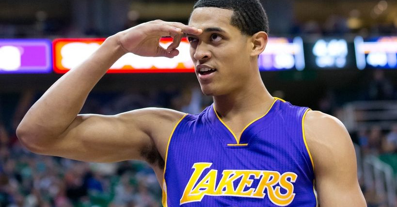 Lakers silencia Jazz com recorde de Clarkson