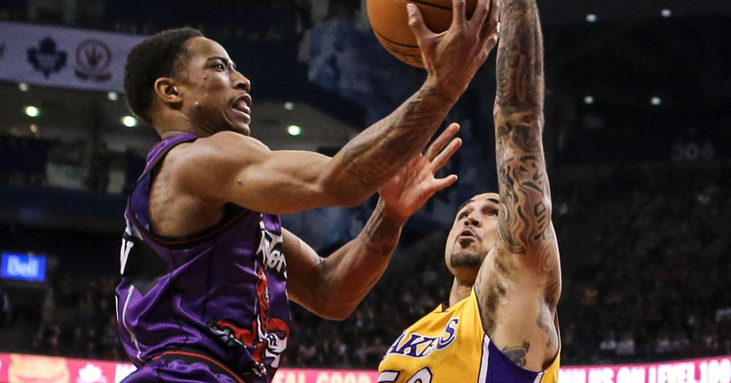 Lakers começa bem, mas sofre derrota em Toronto
