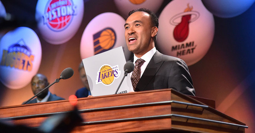 Lakers pode ter interesse em trocar 27ª escolha