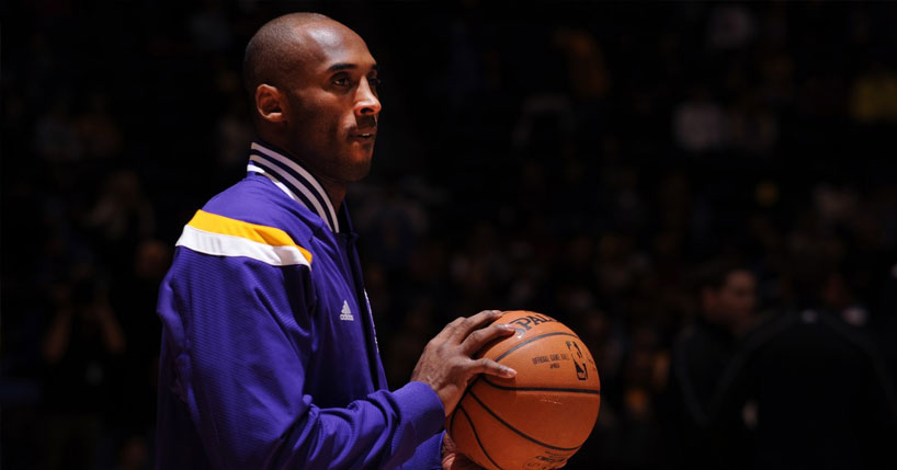 Kobe diz que volta a arremessar em 6 semanas