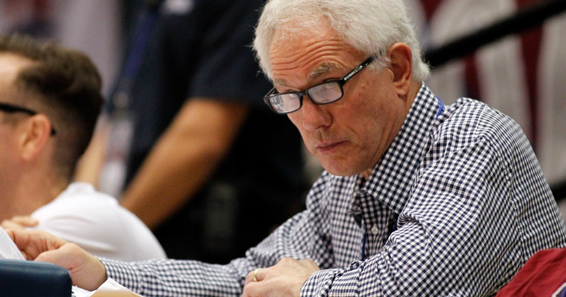 Lakers irá testar 14 jogadores nesta segunda