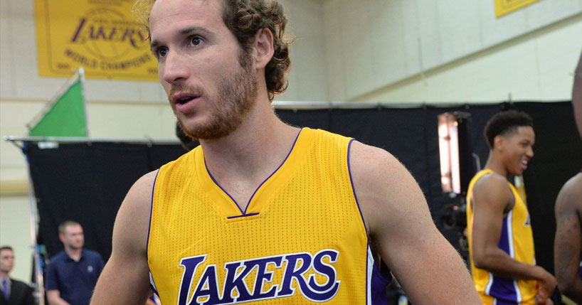 Marcelinho Huertas impressiona mais uma vez