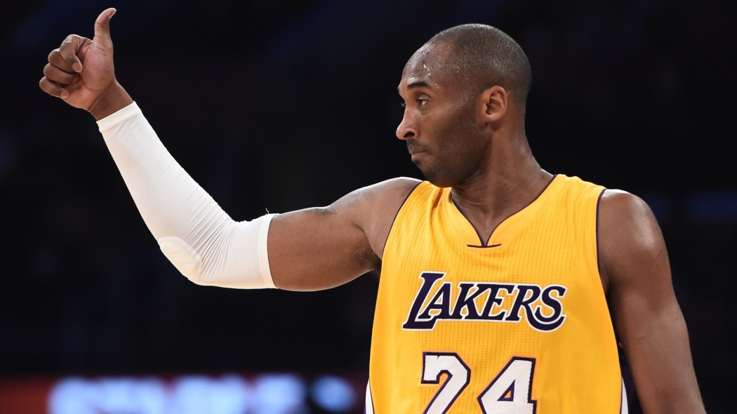 Kobe e Clarkson treinam normalmente