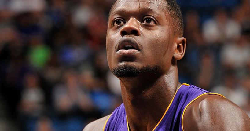 Lakers x Mavs: Última parada na estrada