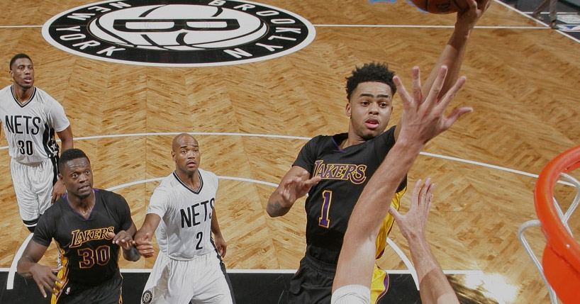 Russell humilha Jarrett Jack com crossover