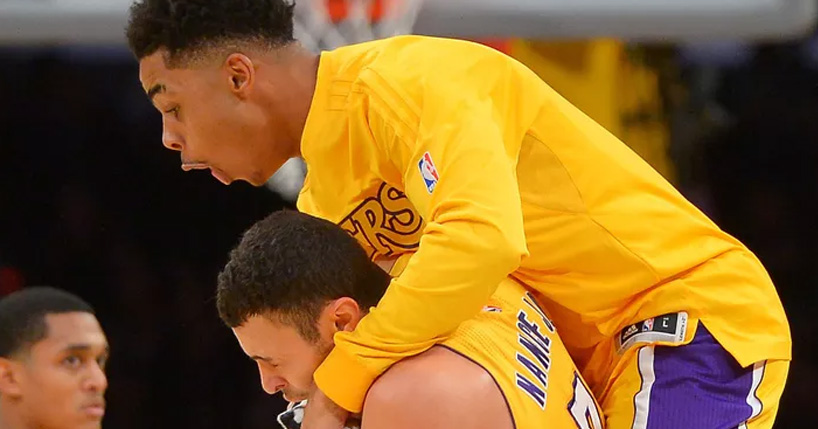 Russell é multado por comemoração exagerada