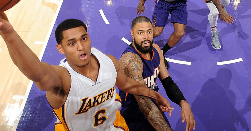 Nick Young precisou ser ressuscitado após enterrada de Clarkson