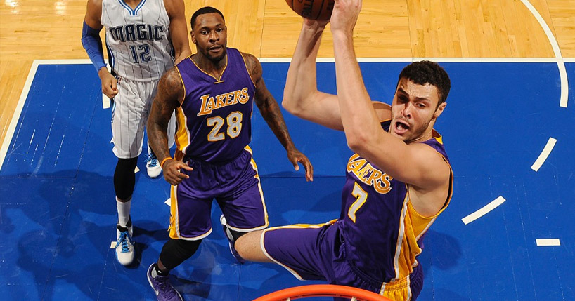 Nance deve desfalcar o Lakers pelo resto da temporada