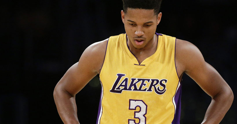 Brown deve perder quatro semanas por contusão