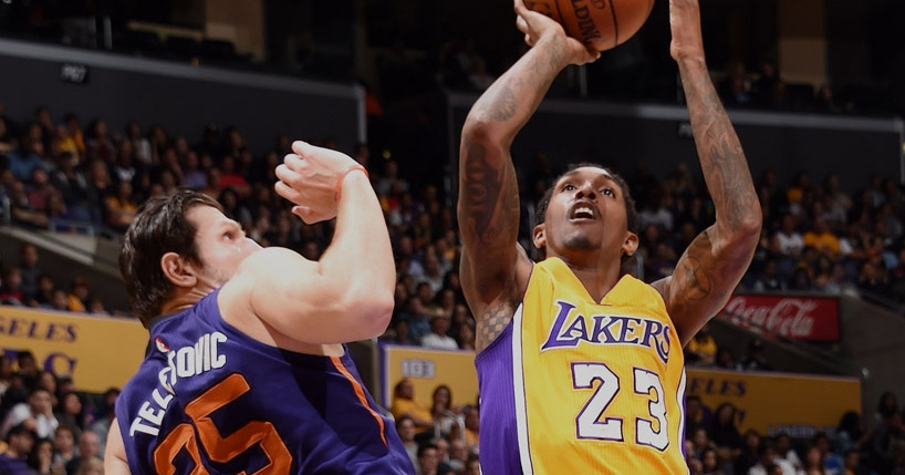 Lakers é derrotado pelo Suns em Los Angeles