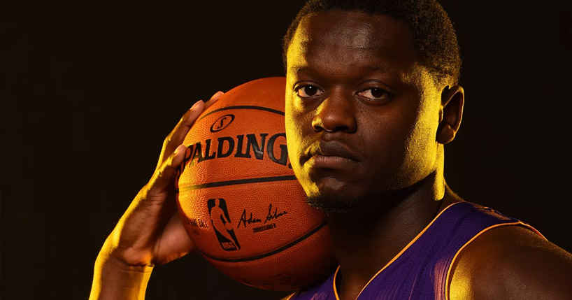 Randle faz seu primeiro triple-double da carreira