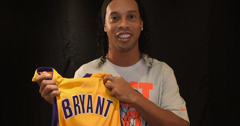 Ronaldinho Gaúcho manda recado para Kobe Bryant