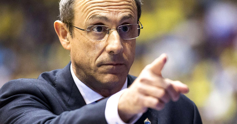 Lakers recebe permissão para entrevistar Messina