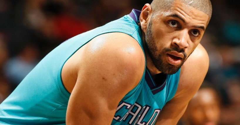 Nicolas Batum considera conversar com o Lakers