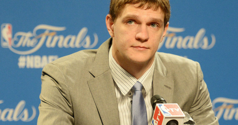 Contratos de Mozgov e Deng não teriam opções