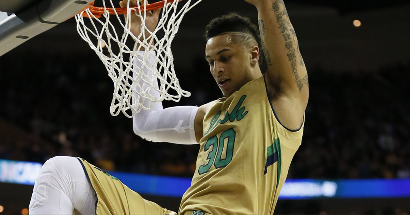 O Lakers acerta com o calouro Zach Auguste