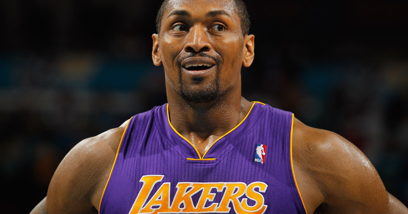 Lakers acerta com World Peace por mais uma temporada