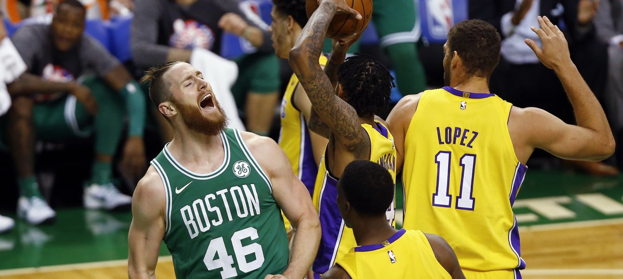 Lakers cai para Celtics em Boston