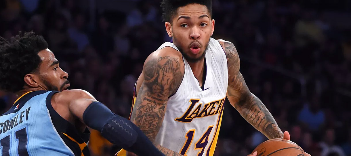 Lopez e Ingram lideram o Lakers na vitória contra o Grizzlies