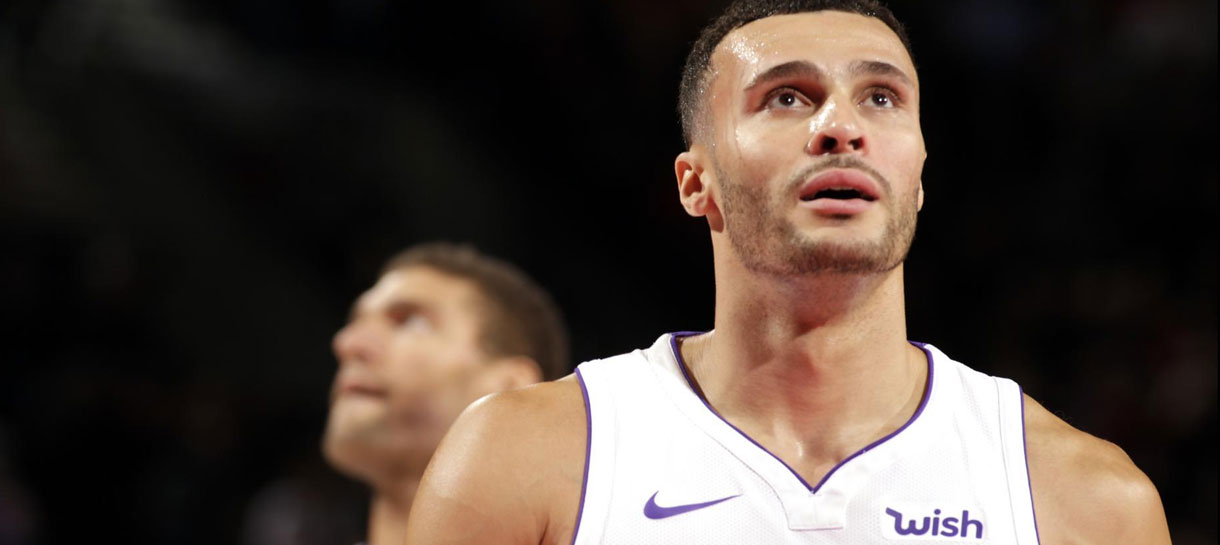 Larry Nance Jr. fratura a mão e desfalca o Lakers