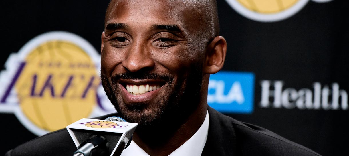 A cerimônia de aposentadoria das camisas de Kobe Bryant