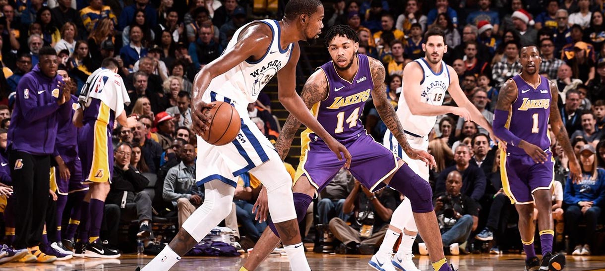 Lakers luta mas acaba sendo derrotado pelo Warriors em Oakland