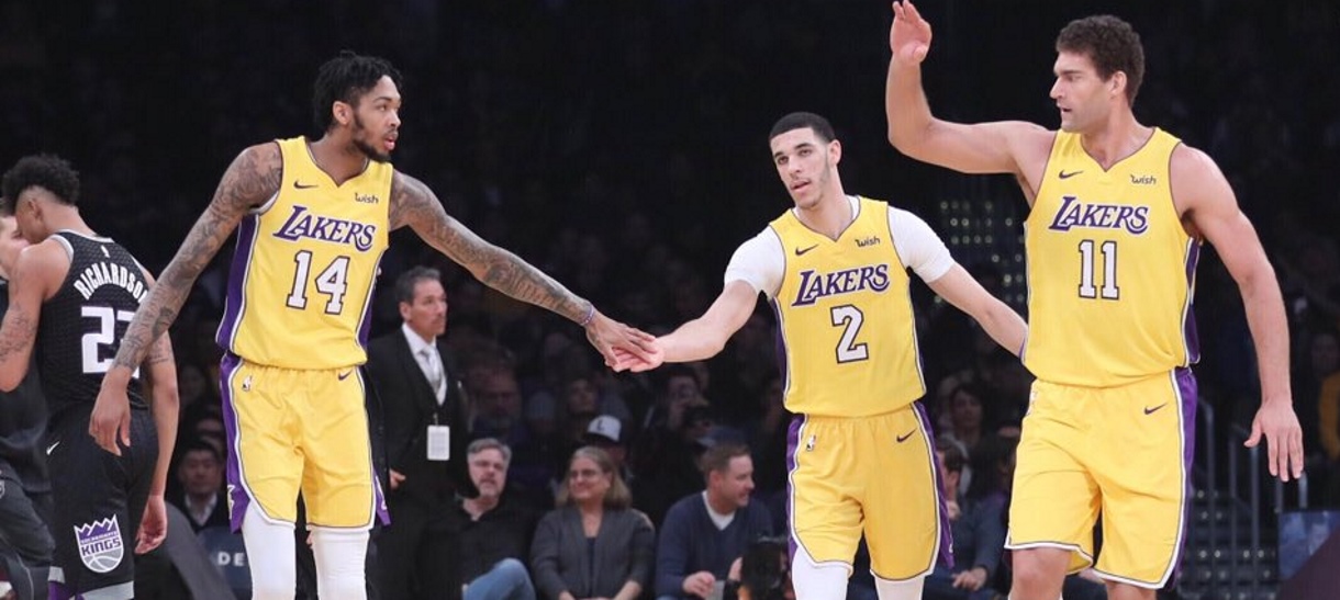 Lakers passa pelo Kings e vence a segunda seguida