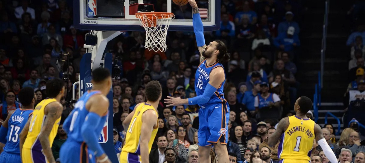 Thunder domina Lakers em noite de contusões