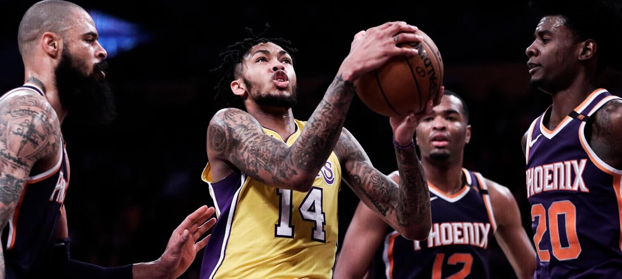Ingram comanda vitória do Lakers sobre Suns no Staples Center