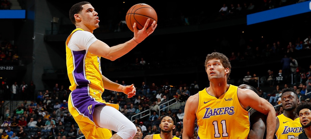Lakers vai a San Antonio em busca da quinta vitória seguida