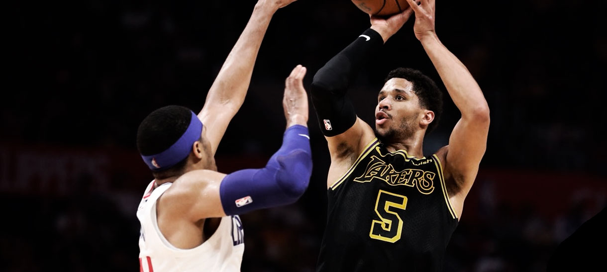 Lakers encerra temporada com vitória contra o Clippers