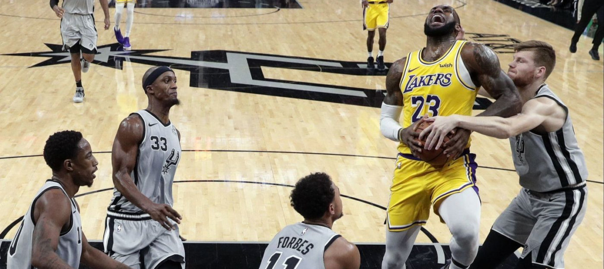 Lakers tem o jogo na mão, mas cede virada ao Spurs no final