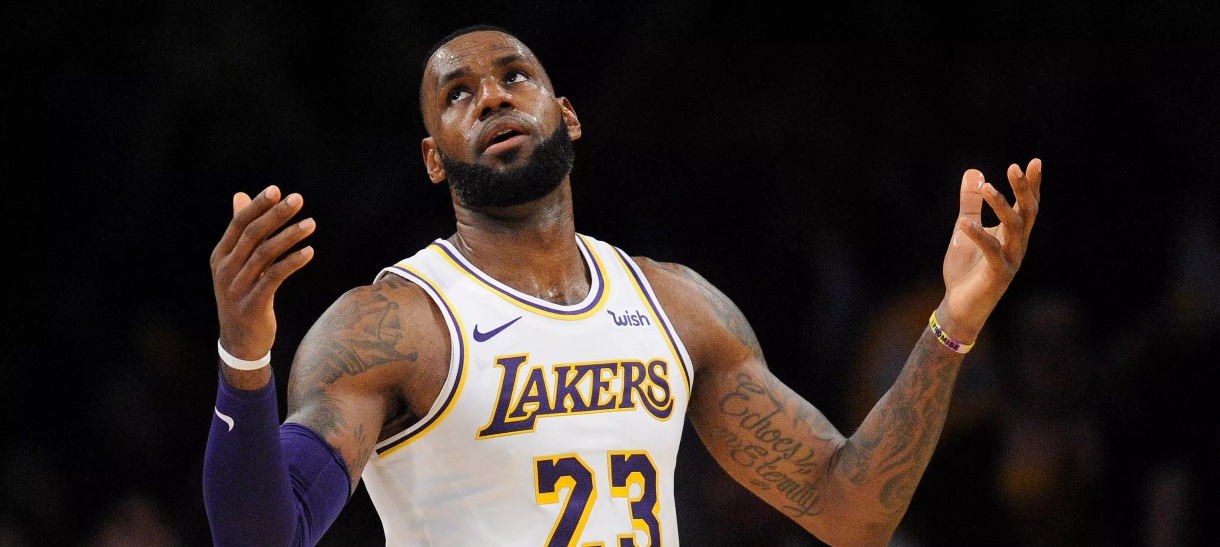 Lakers joga mal e é dominado pelo Raptors no Staples Center