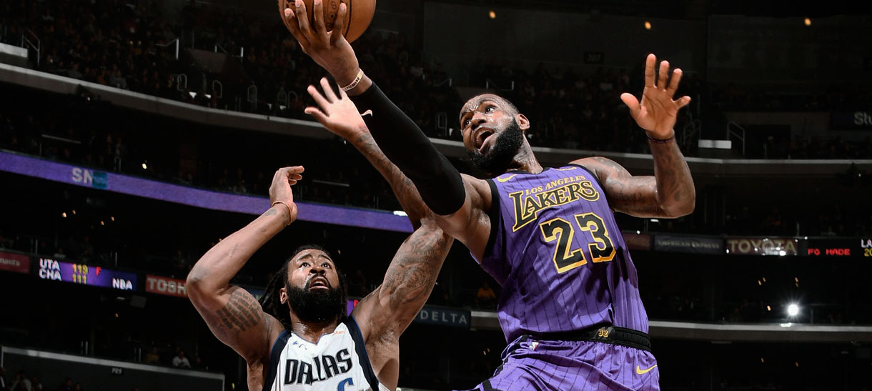 Lakers começa mal, se recupera e vence em Los Angeles