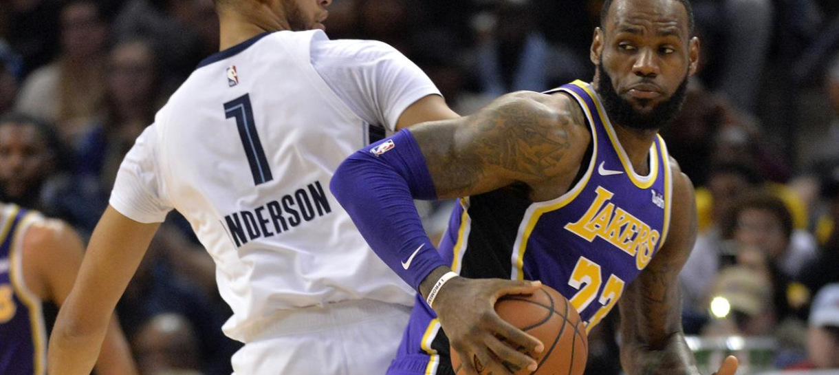 Em jogo de opostos, Lakers volta a enfrentar o Grizzlies, dessa vez em casa