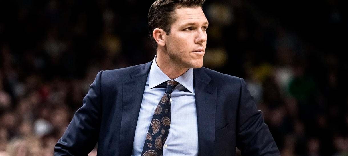 Diretoria se posiciona em relação aos planos com o técnico Luke Walton
