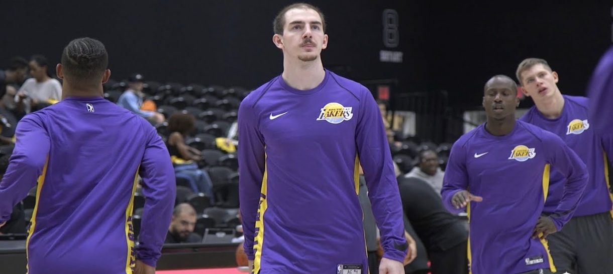Ainda na estrada, Lakers encara Pistons em Detroit