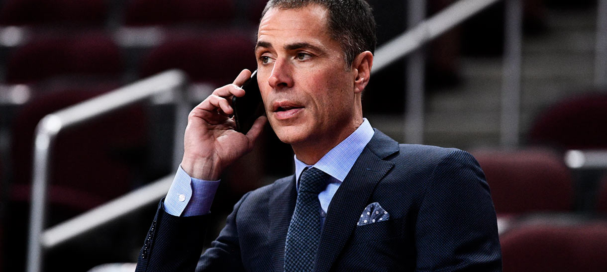 Lakers já estaria trabalhando com substituto de Magic Johnson