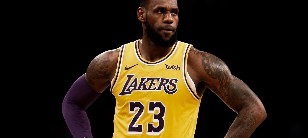 Saiba porque a Nike vetou a troca de número da camisa de LeBron James