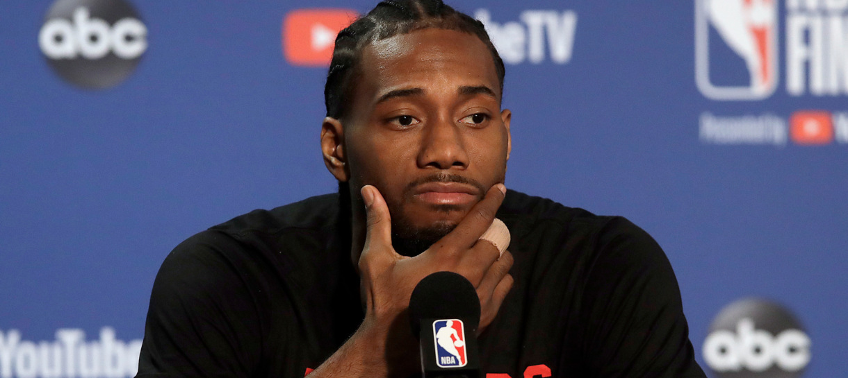 Cris Carter acredita que Kawhi Leonard deveria assinar com o Lakers