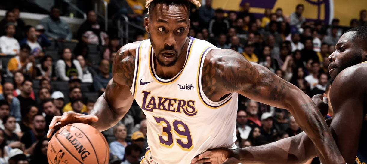 Com grande atuação de Howard, Lakers vence Warriors