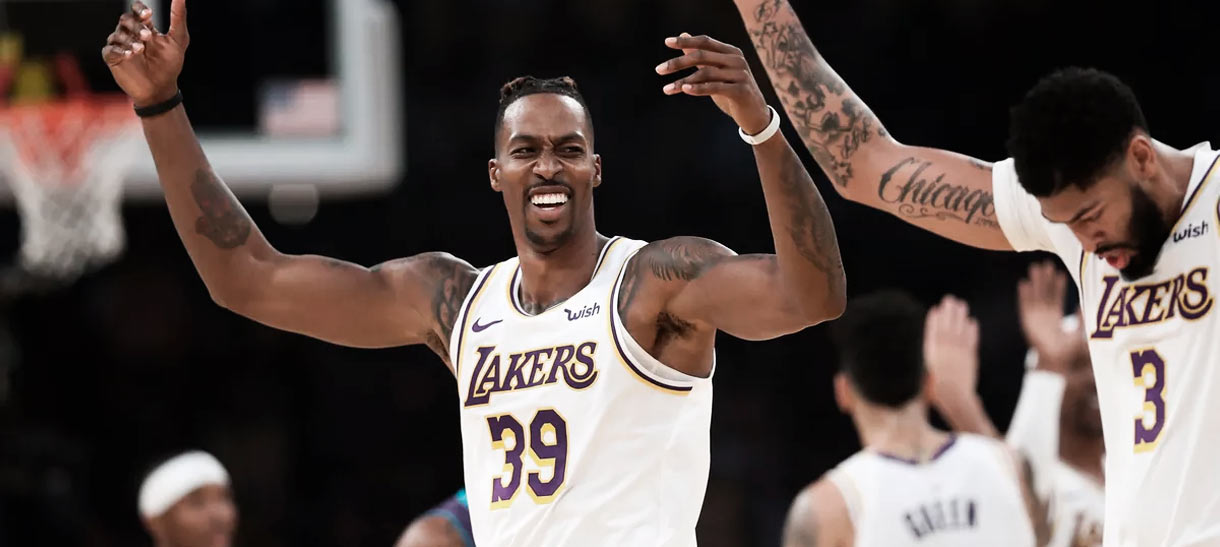 Lakers engrena no segundo tempo e vence Hornets